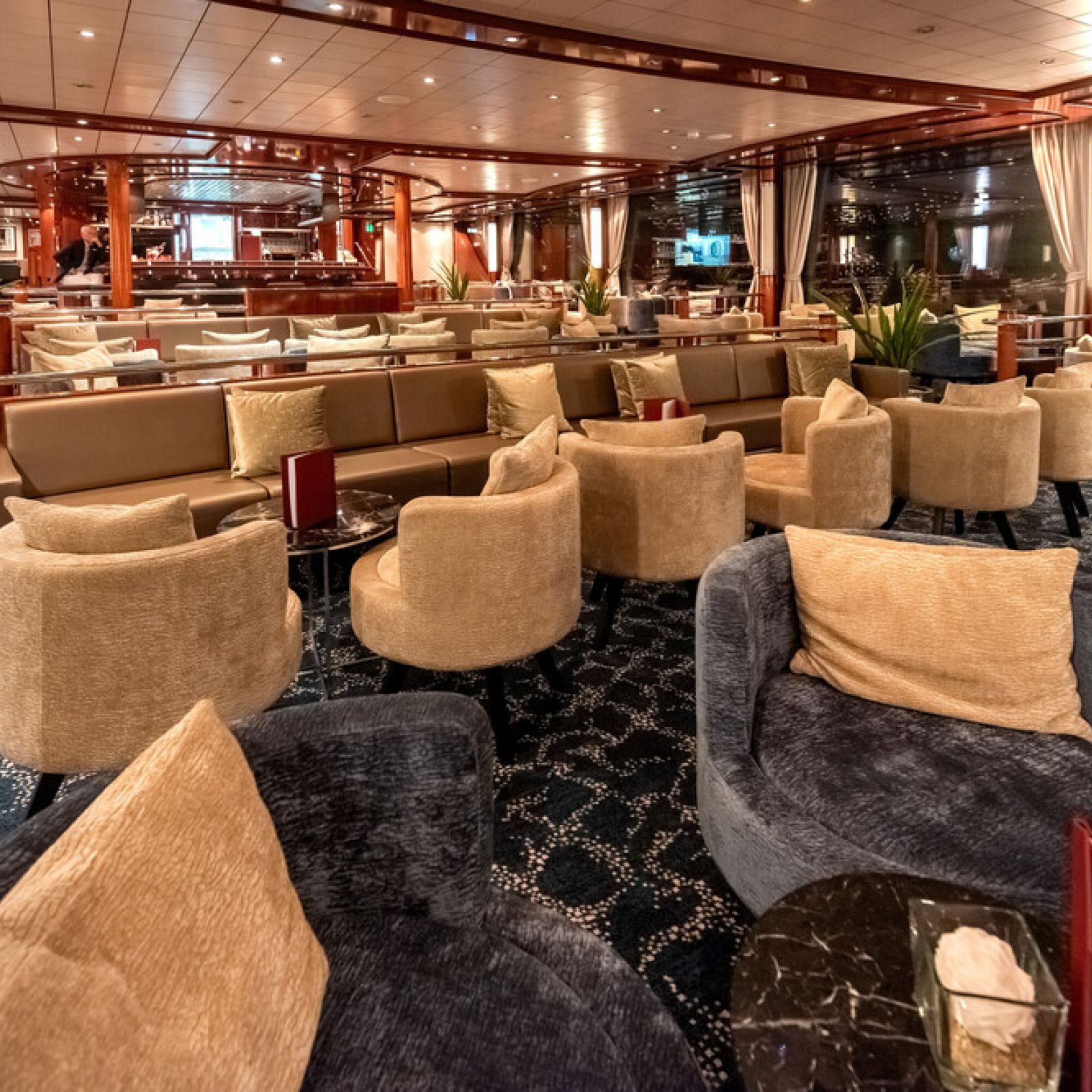River Crown 7