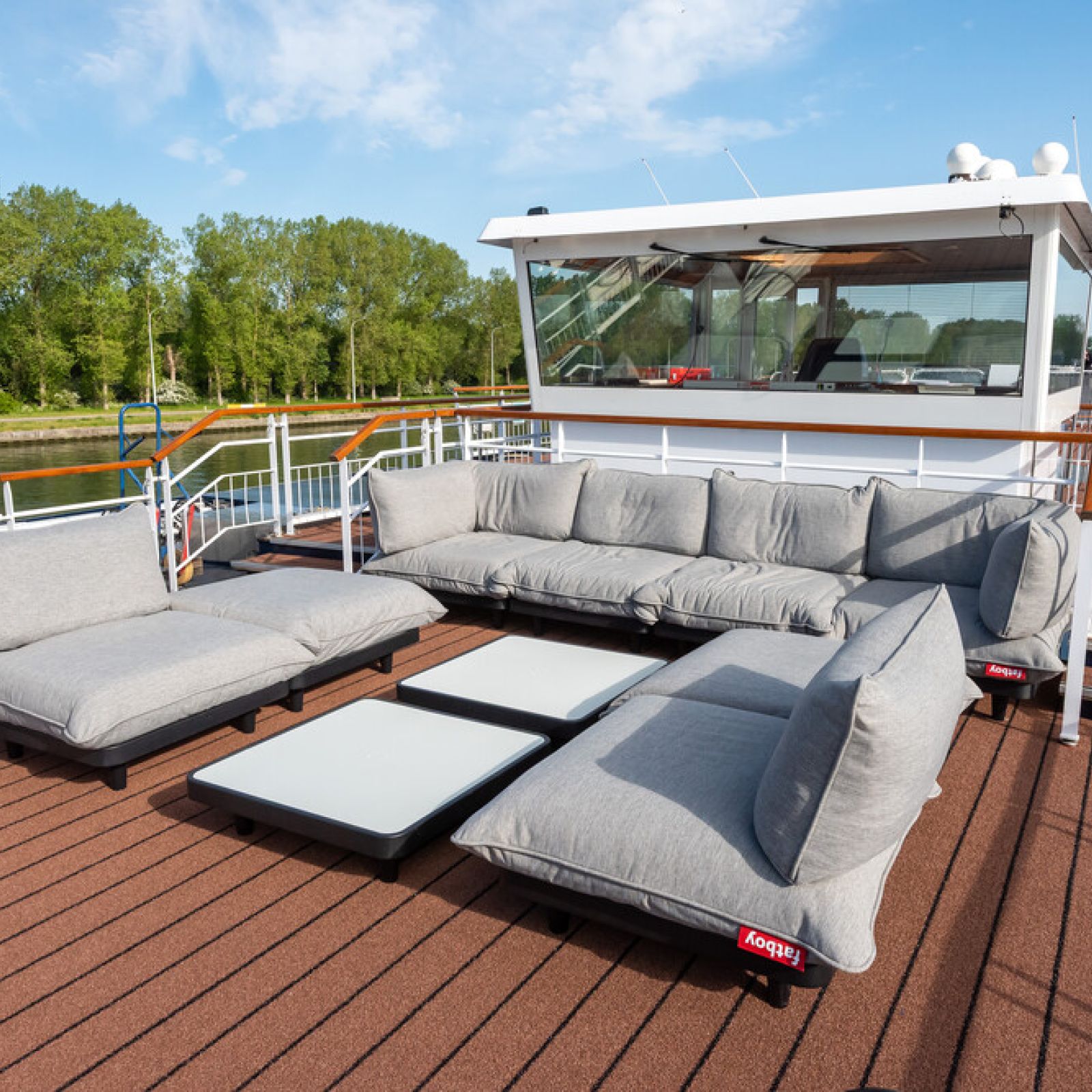 River Crown 23