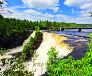 Kakabeka Falls