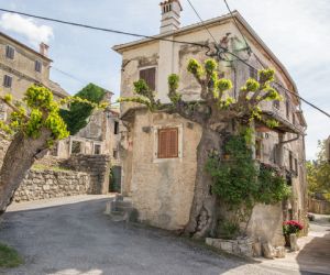 Traditional old Karst stone house, Stanjel