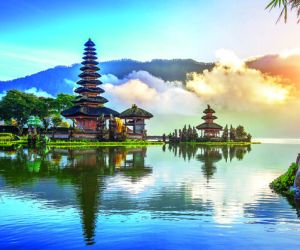 Pura Ulun Danu temple, Lake Bratan
