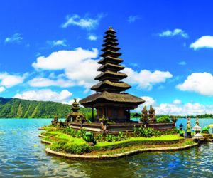 Pura Ulun Danu temple, Lake Bratan